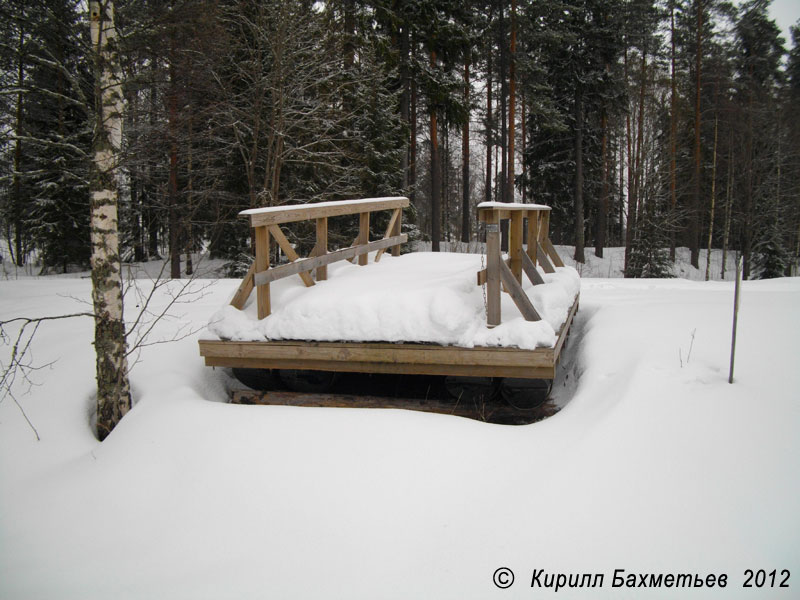 Канатный паром, вытащенный на берег