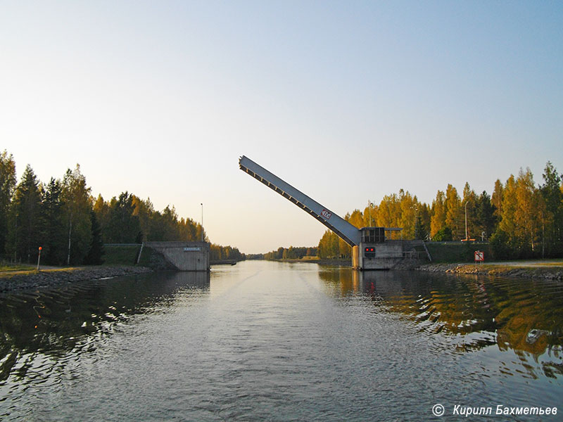 Разводной мост через Сайменский канал